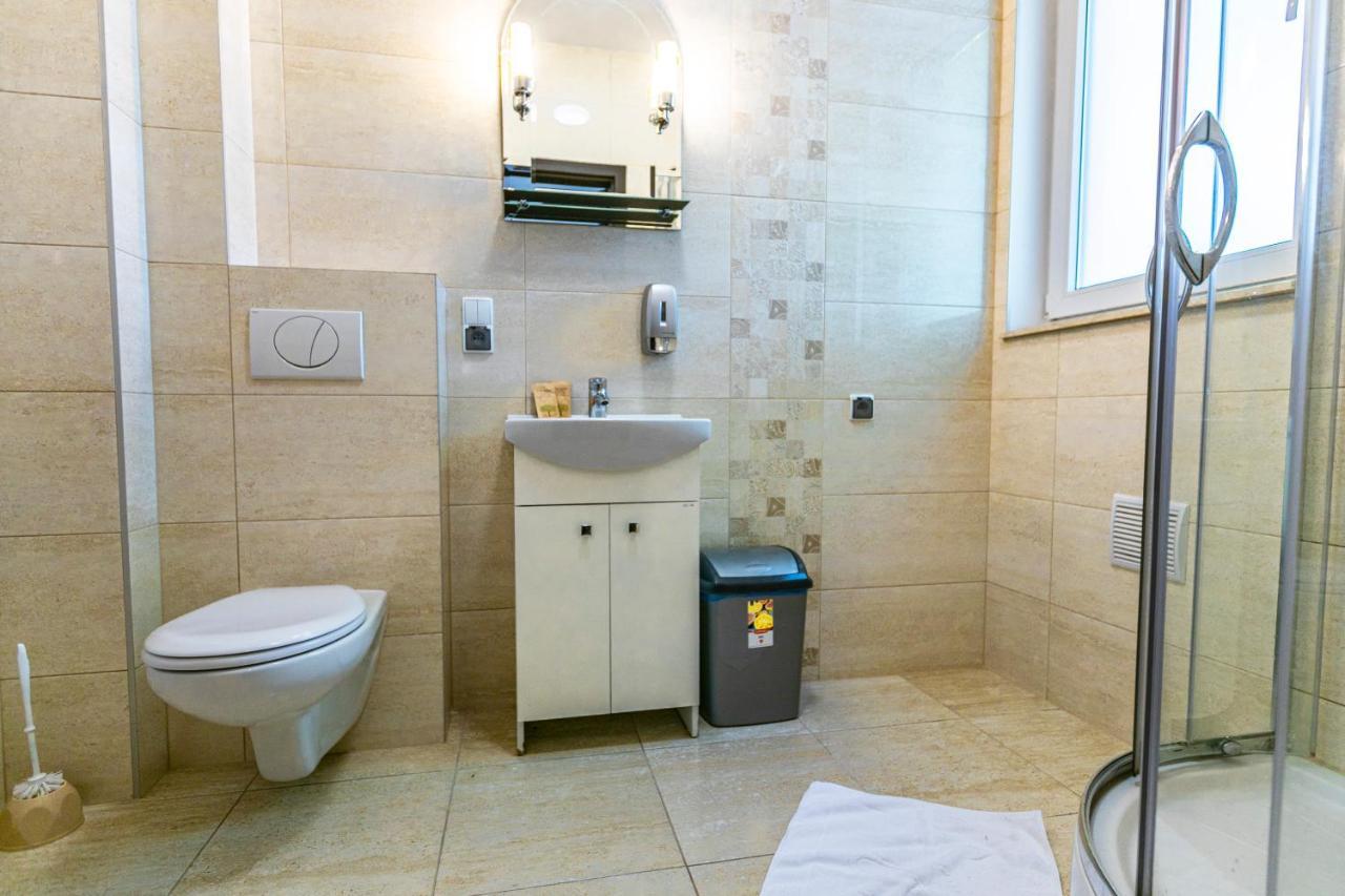 Apartamenty Paris Na Wasowicza กดิเนีย ภายนอก รูปภาพ